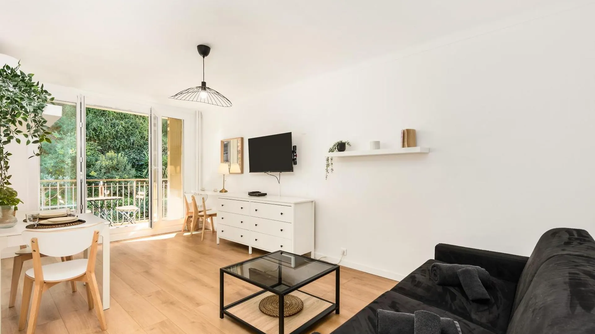 Studio Moderne contacts