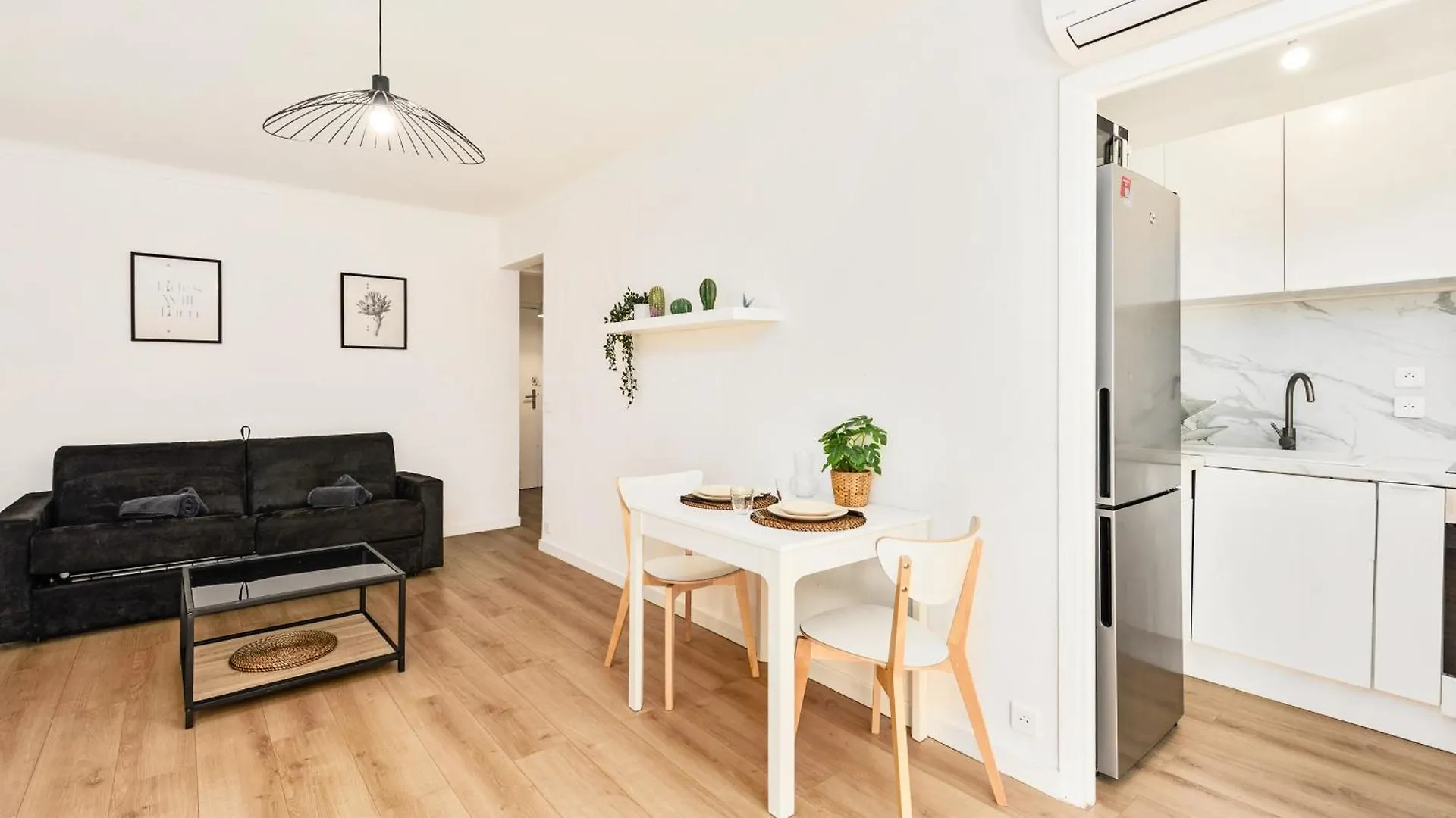Studio Moderne Menton France